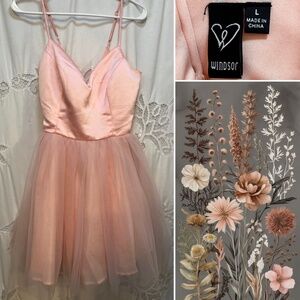 ‘Windsor Dress’ Bubble Gum Pink Large Excellent Condition